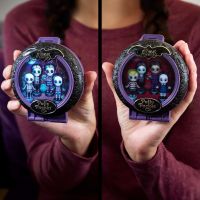 Mattel HXW25 Polly Pocket Zberateľská pocketka Addamsova rodina 2