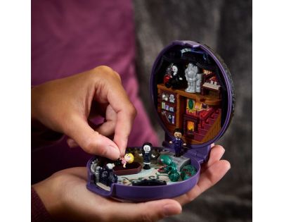 Mattel HXW25 Polly Pocket Zberateľská pocketka Addamsova rodina