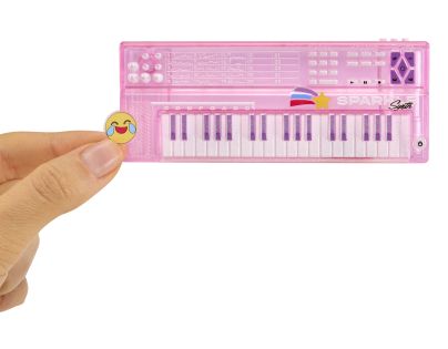 Rainbow High Junior Fashion bábika v rockovej kapele - Amaya