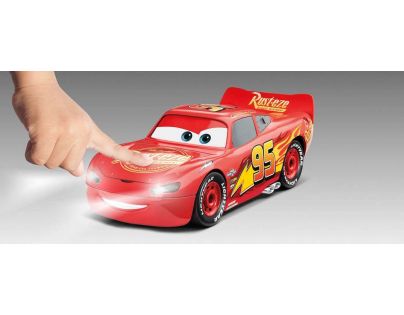 Revell Junior Kit auto Cars 3 Blesk McQueen svetelné a zvukové efekty 1:20