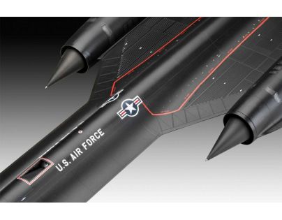 Revell Plastic ModelKit lietadlo Lockheed SR-71 A Blackbird 1 : 48