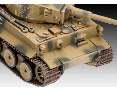 Revell Plastic ModelKit tank PzKpfw VI Ausf. H Tiger 1 : 72