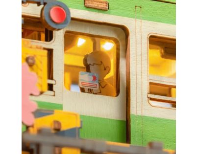 RoboTime 3D drevená skladačka Stanica so sakurami