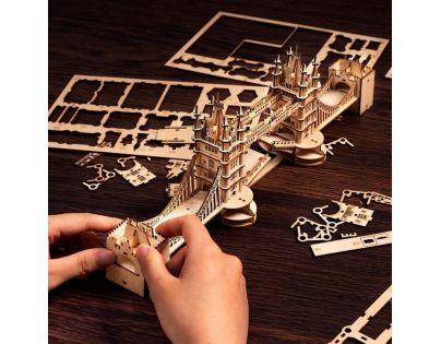 RoboTime drevené 3D puzzle most Tower Bridge svietiaci