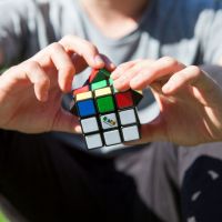 Spin Master Rubikova kocka sada trio 4 x 4, 3 x 3 a 2 x 2 prívesok 3