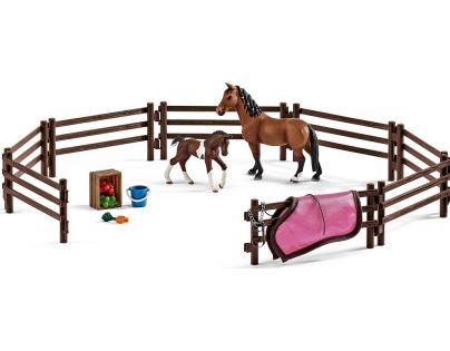 Schleich 42192 Ohrada s koníky a příslušenstvím