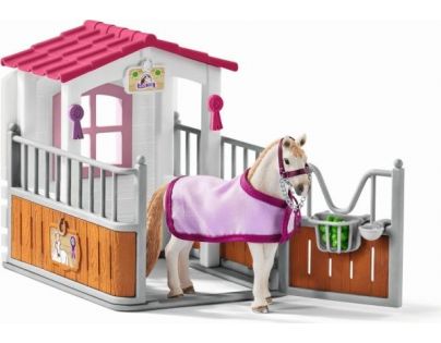 Schleich 42368 Stajňa s kobylou Lusitano