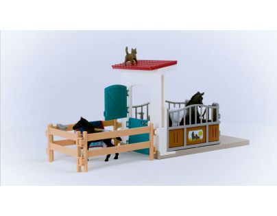 Schleich Box pre kone s kobylou a žriebäťom