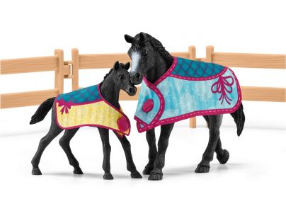 Schleich Box pre kone s kobylou a žriebäťom