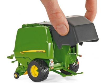 SIKU Farmer John Deere balíkovačka 1:32