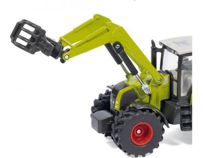 Siku Farmer Traktor s balíkovacím nástavcom a vlekom 1:50