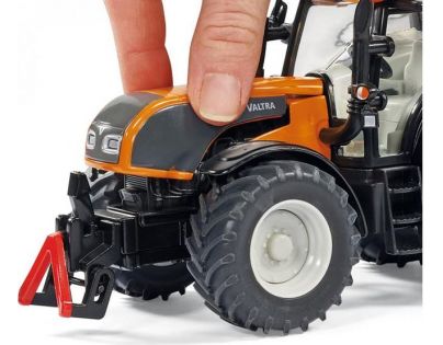 Siku Farmer Traktor Valtra so zadnou kosačkou 1:32