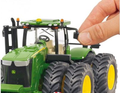 SIKU Farmer Záhadný traktor 1:32