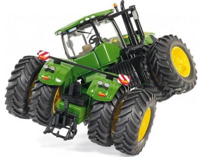 SIKU Farmer Záhadný traktor 1:32