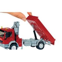 Siku Super 3534 Mercedes Atego s jeřábem 2