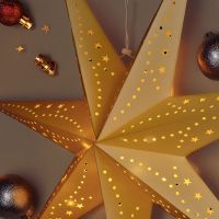 Solight LED vianočná hviezda zlatá, závesná, časovač, 60cm, 20x LED, 2x AA 5