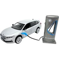 Sparkys 1:35 Škoda Superb IV Combi Striebrno šedá + nabíjacia stanica 2