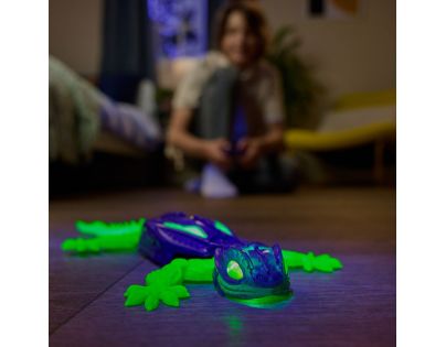 Spin Master HEX Bots RC fosforeskující Gekon lezúci po stenách
