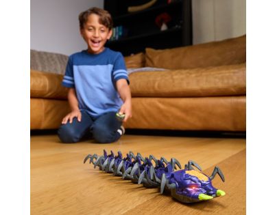 Spin Master HEX Bots vystreľujúca stonožka