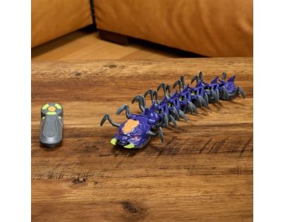 Spin Master HEX Bots vystreľujúca stonožka