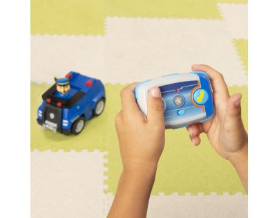Spin Master Labková patrola autíčko s Chasom na diaľkové ovládanie