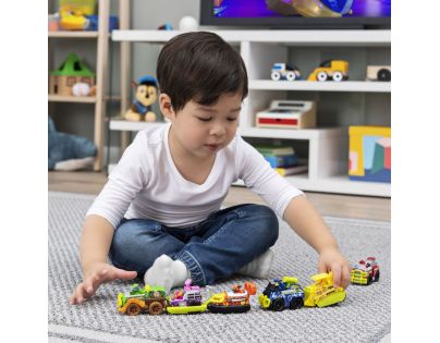 Spin Master Paw Patrol kovová autíčka super hrdinov Chase 20121350
