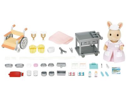 Sylvanian Families Dárkový set - Venkovská klinika s příslušenstvím