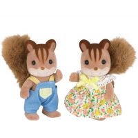 Sylvanian Families Dárkový set Městský patrový dům se světly, nábytkem a postavičkami 4