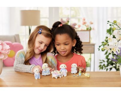 Sylvanian Families Rodina Flora králiky s trojčatami
