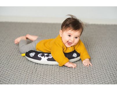 Taf Toys Vankúšik pre hru na brušku 2 v 1