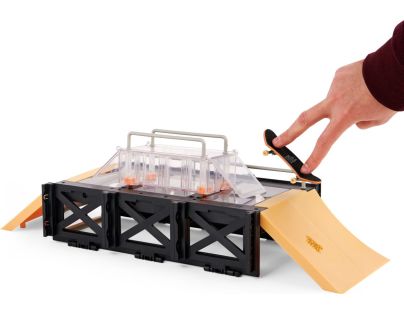 Tech Deck Vitrína a pódium - Poškodený obal