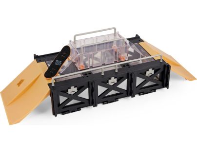 Tech Deck Vitrína a pódium - Poškodený obal