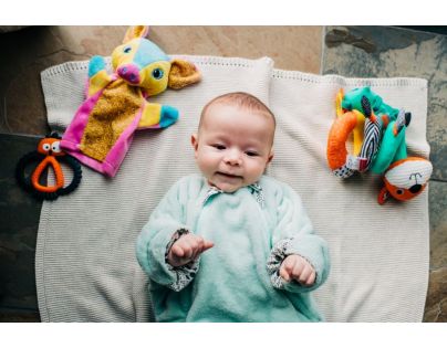 Tommee Tippee Hryzátko senzorické Kalani Maxi oranžové