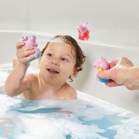 Toomies Prasiatko Peppa Pig, otecko a Tom striekajúcej hračky do vody - Poškodený obal 3