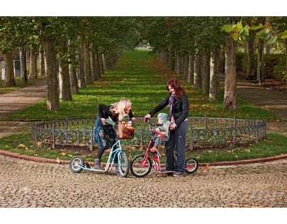 Kolobežka Yedoo City čiernomodrá