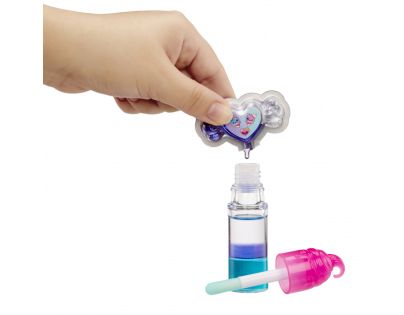 Yummiland Malá bábika so zmenou farby a leskom na pery