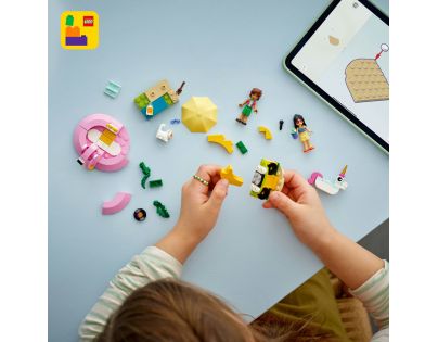 LEGO® Friends 42658 Zábava pri bazéne s jednorožcom a plameniakom