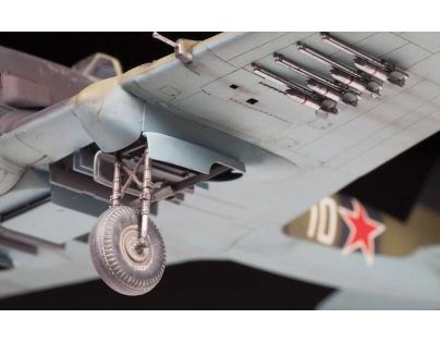 Zvezda Model Kit lietadlo 4825 IL-2 Stormovik 1:48