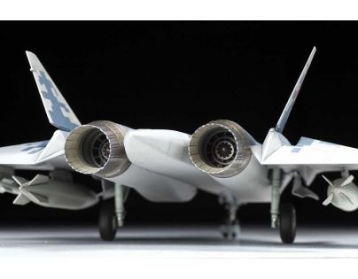 Zvezda Model Kit lietadlo Sukhoi SU-57 1:72