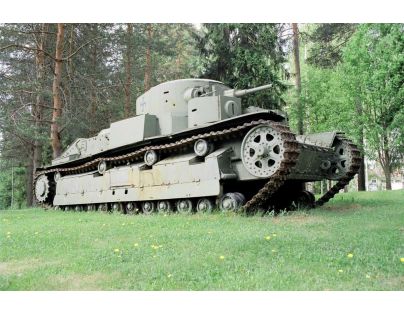 Zvezda Model Kit tank 3694 T-28 Heavy Tank 1:35
